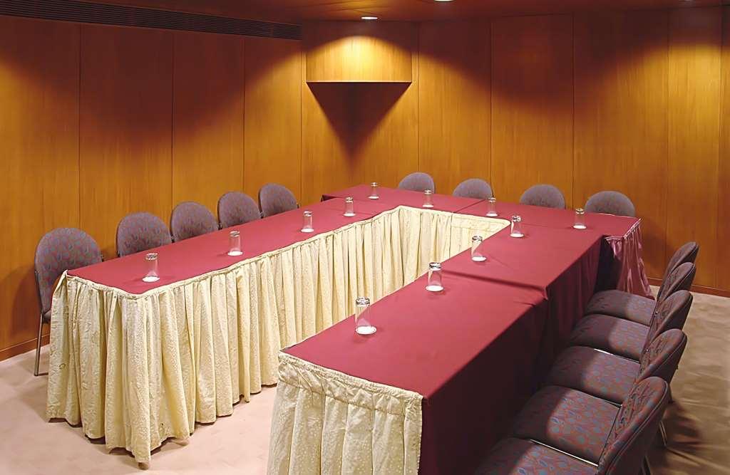 Comfort Inn President Near Ahmedabad Junction Station Servizi foto