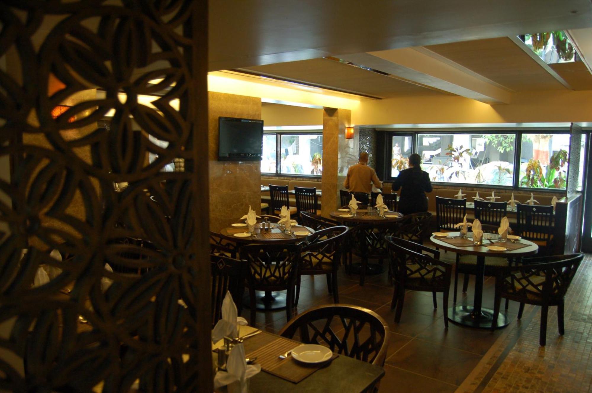 Comfort Inn President Near Ahmedabad Junction Station Esterno foto