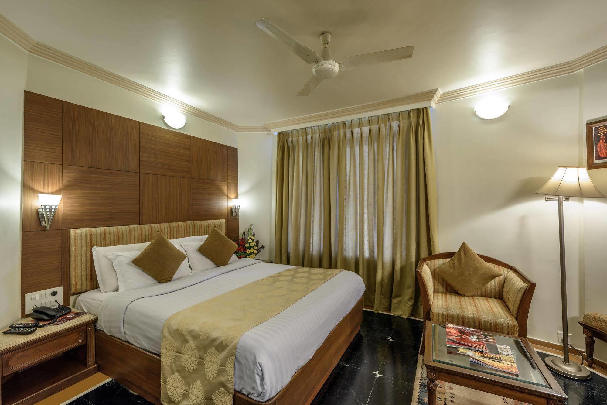 Comfort Inn President Near Ahmedabad Junction Station Esterno foto