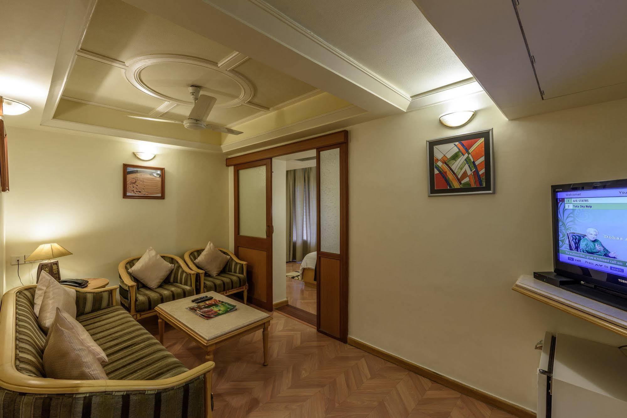Comfort Inn President Near Ahmedabad Junction Station Esterno foto